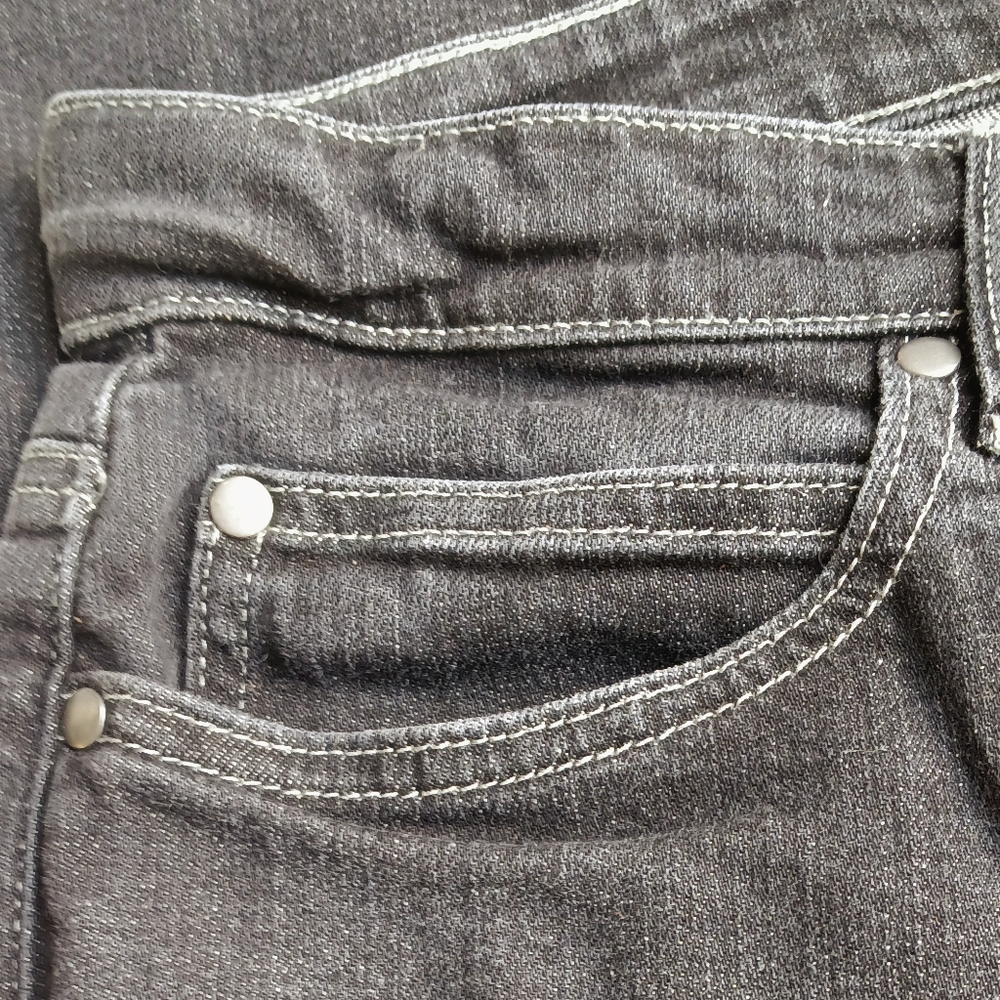 Eileen Fisher straight leg black (washed) jeans size 10 - Picture 3 of 5